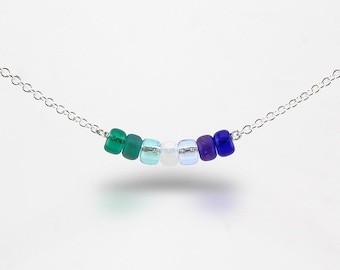 Herren Gay Pride Sterling Silber Halskette – Dezenter LGBTQ+ Schmuck mit farbigen Rocailles Perlen