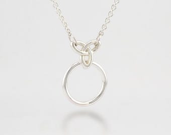 Keltischer Knoten O-Ring Diskreter Tageskragen / Sterling Silber Slave Halskette - Optional mit Verschluss