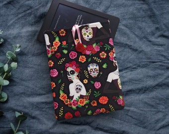 Skull Kindle Paperwhite Padded Sleeve, Handmade in the UK