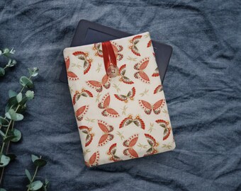 Butterfly Kindle Paperwhite case, fabric kindle pouch 12th generation, padded kindle sleeve, book lover gift for reader, Handmade in the UK