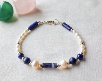 Pearl and Lapiz Lazuli bracelet, freshwater pearls, semi precious gemstone bracelet, Valentines gift for her, handmade in the UK