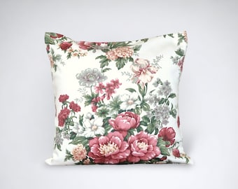 Vintage floral cushion cover, cottage core throw pillow cover, pink floral scatter cushion, farmhouse vintage home decor, handmade in the UK