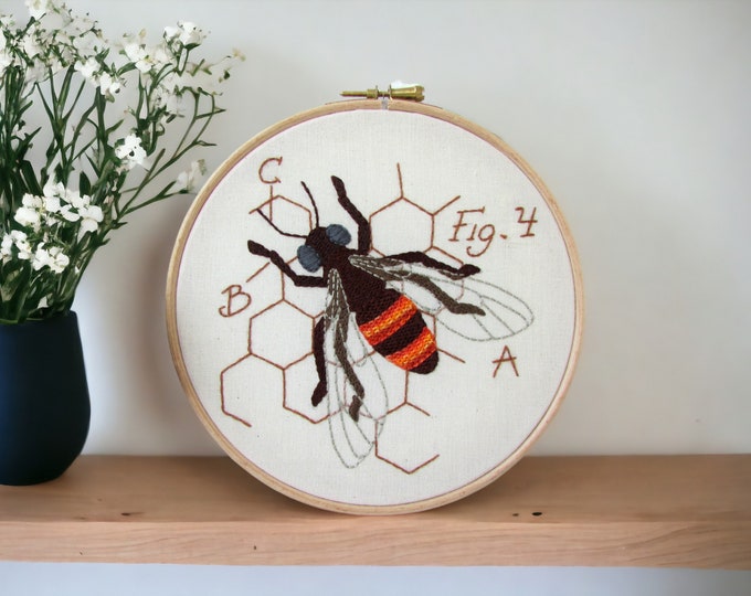 Honey Bee nature themed embroidery hoop, nature inspired wall art, hand embroidery fibre wall decor, nature gift for home handmade in the UK