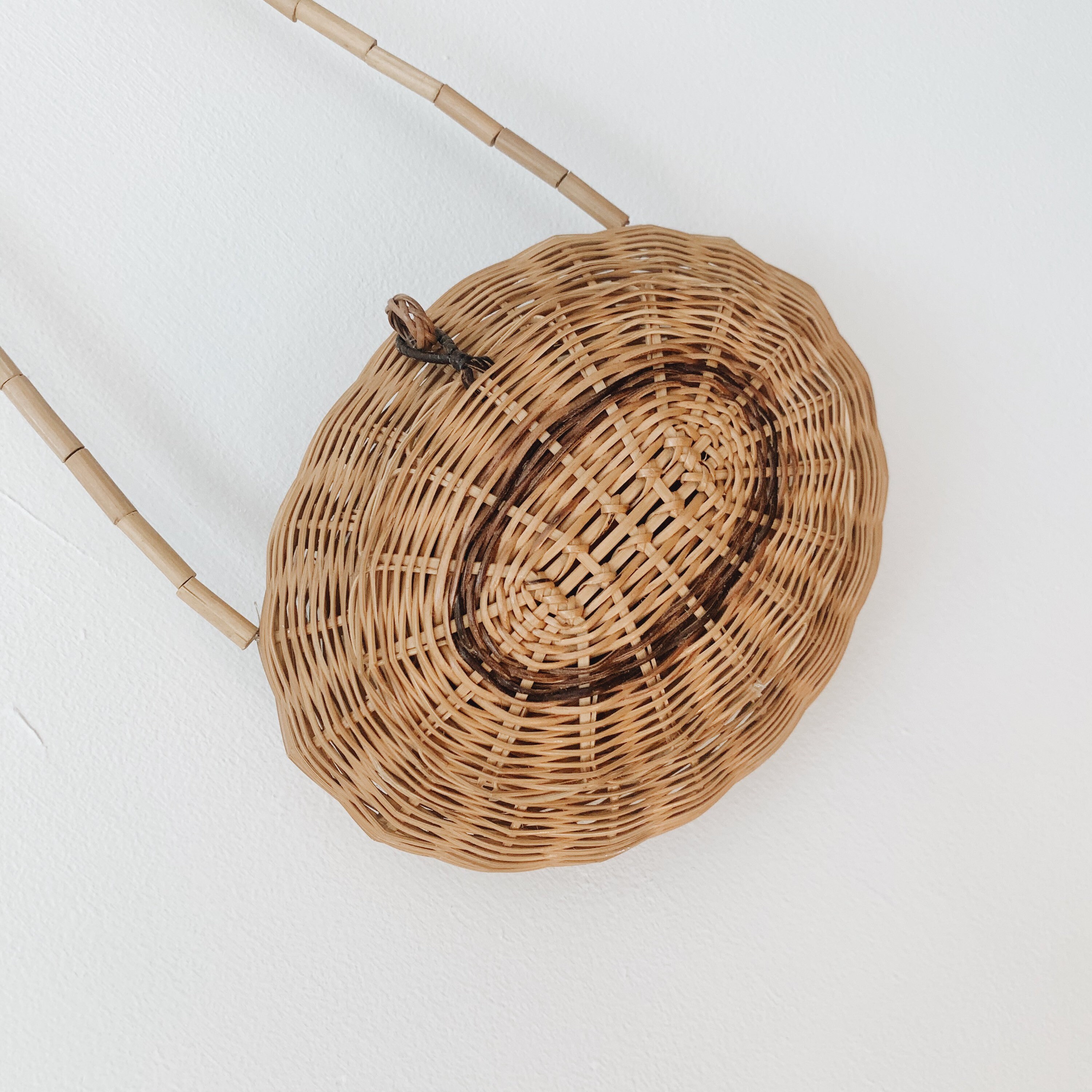 round basket purse