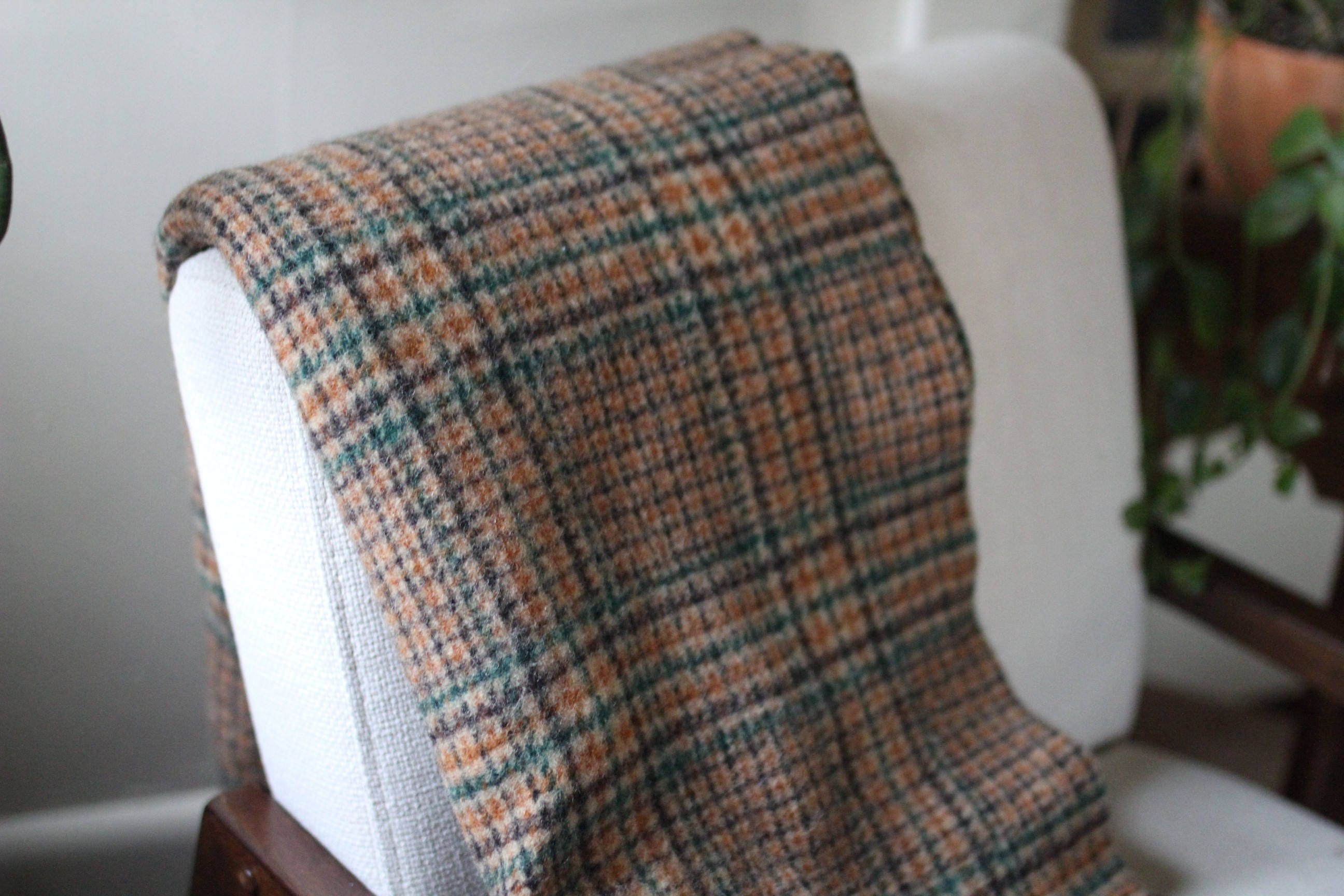 Plaid 100 wool blanket Made in Scotland Glenfiddich brand Able Shoppe