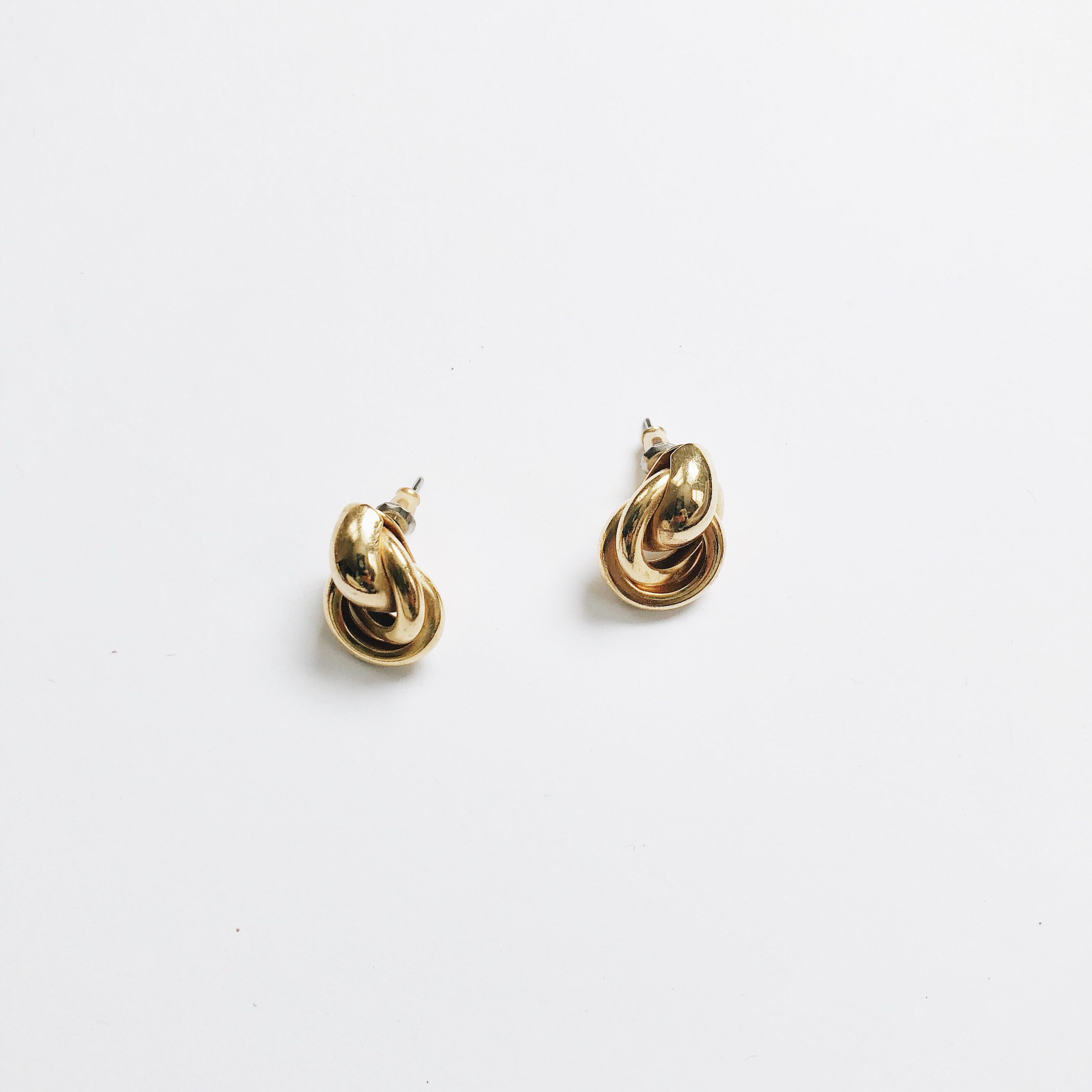 Golden knot earrings | pierced earrings | small gold earrings ...