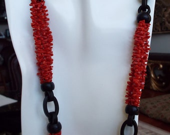 African Hand made Ebony wood and 100% Natural Coral necklace from Torre del Greco, Italy