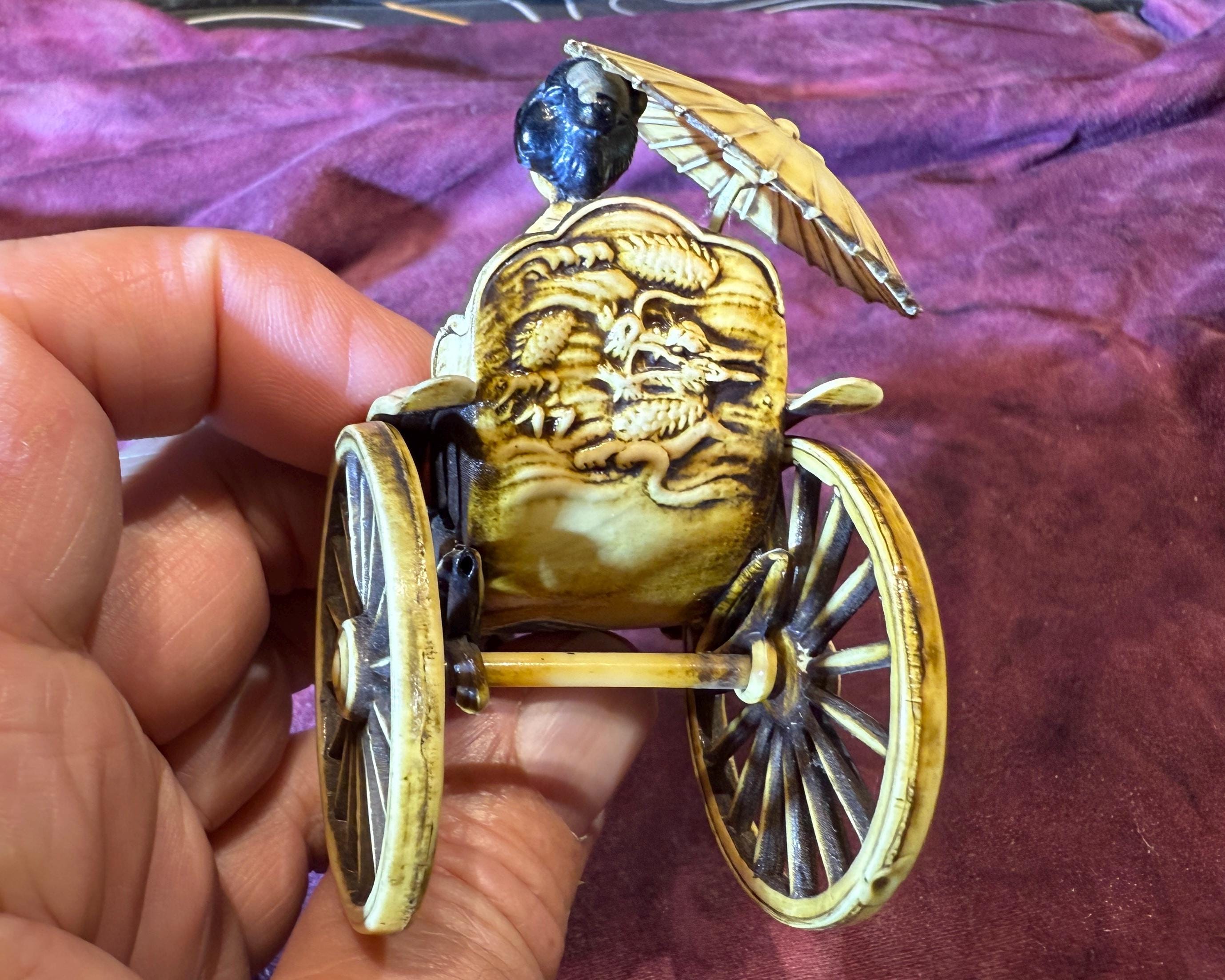 デコ姫様おとり置き✿TSUYOSHI NAGABUCHI レザーキャップ 1940s Japanese Celluloid Rickshaw Figurine, Geisha & Puller