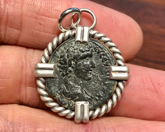 139-180 AD Marcus Aurelius Roman Bronze Coin set … - image 5