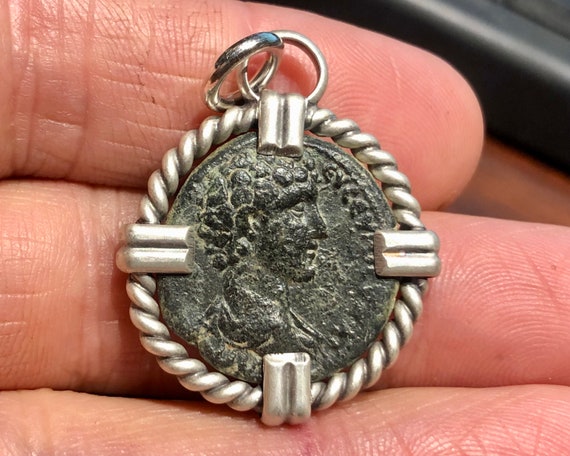 139-180 AD Marcus Aurelius Roman Bronze Coin set … - image 1