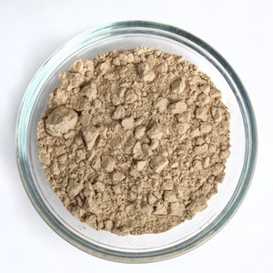 20 Pound Azomite Volcanic Ash Rock Dust Mineral Powder - 67 Trace Minerals for Enhancing Your Garden