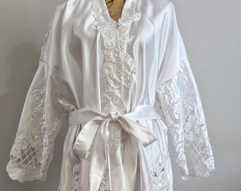 Robe for Wedding Day, Heirloom Wedding Robe made from Moms Dress, Keepsake Wedding Apparel, Wedding day Robe for Bride, Bridal Robe keepsake