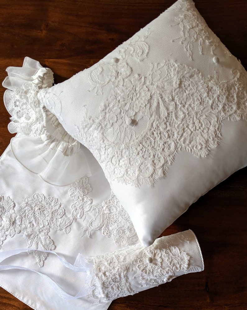 Repurpose Wedding Dress Keepsake Pillow Upcycle Wedding Gown Etsy