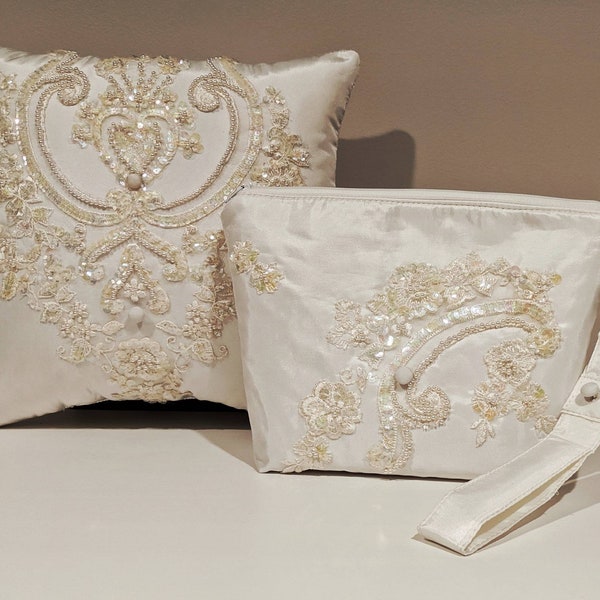 Accessoires de mariage pour la mariée, pochette de mariée, coussin de mariage, robe recyclée, héritage de mariage souvenir de la robe de maman