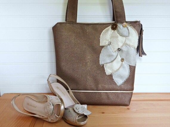 vegan leather tote with zipper