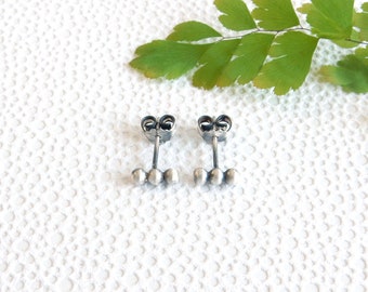 Antique-look beaded wire bar earrings in 925 sterling silver