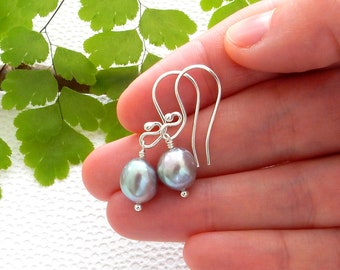 Short grey baroque pearl dangling earrings on silver ear wire