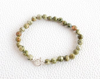 Rhyolite bracelet with sterling silver clasp | Gemstone smooth green / 7,5 inch