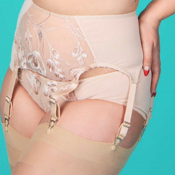 Tulip Embroidery Knickers in Biscotti Embroidery and Mesh. Plus Size Lingerie. Sizes 8-22
