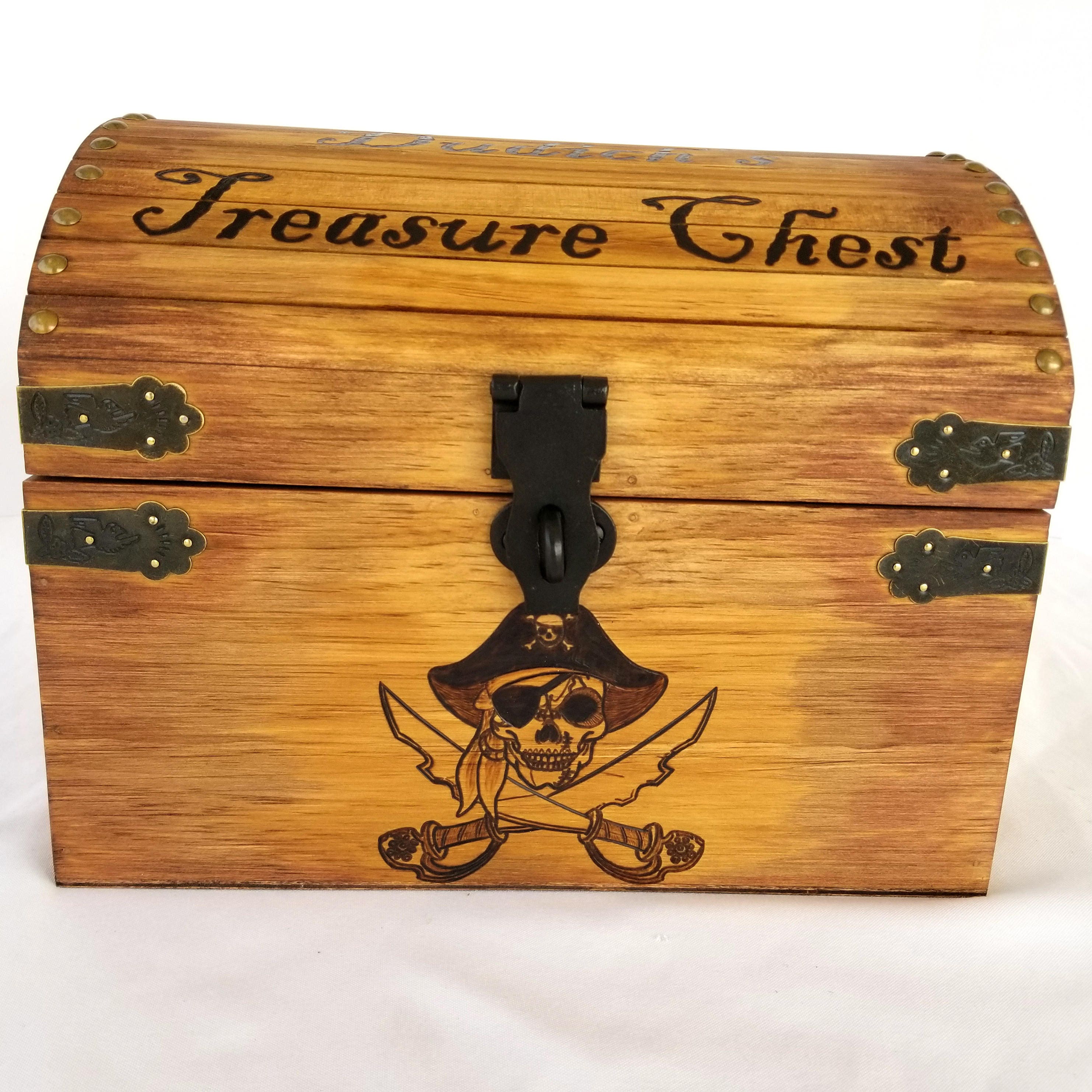 Small Treasure Chest / Personalized Pyrography Treasure Chest 
