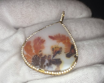 Gold Necklace, scenic agate, natural diamonds