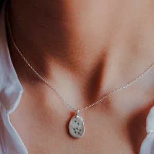 Dainty sterling silver emerald necklace, May birthstone pendant, organic silver necklace.