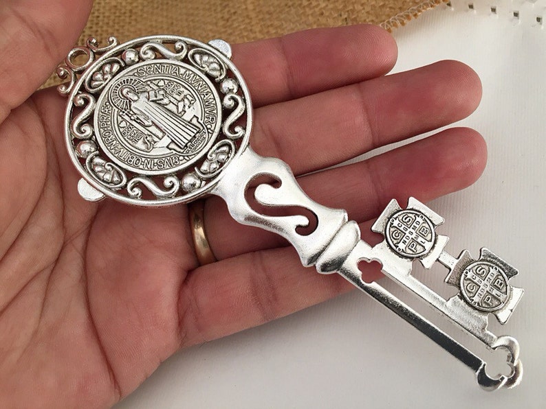 Large Sculpted Brass Tone St Benedict Key Religious Medal Etsy