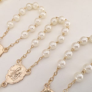 30 baptism favors acrylic pearls vintage gold /mini rosaries/ communion favors/ decenario / recuerdo para bautizo/ christening favor image 4