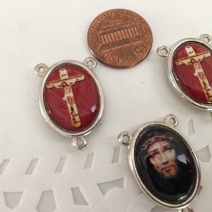 25  Rosary Center Pieces Vintage  Tone Rosary center / Jesus Image / jesus on cross / rosary center/ crucero para Rosario/rosary medal