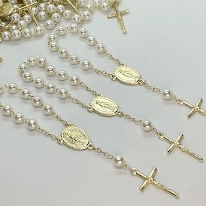 30 baptism favors acrylic pearls vintage gold Tone Miraculous medal mini rosaries/communion favors/ recuerdos para bautizo/christening favor