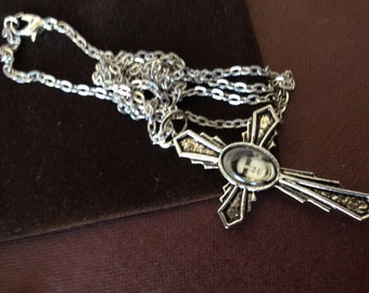 Santo Toribio Cruz con cadena de 23" de largo / patron de Los inmigrantes gift necklace