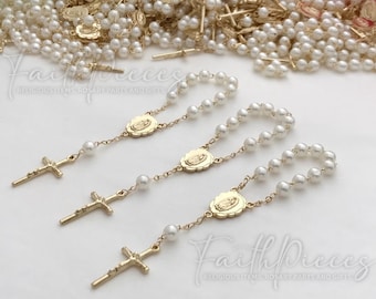 50 baptism favors acrylic pearls vintage gold /mini rosaries/ communion favors/ decenario / recuerdo  para bautizo/ christening favor