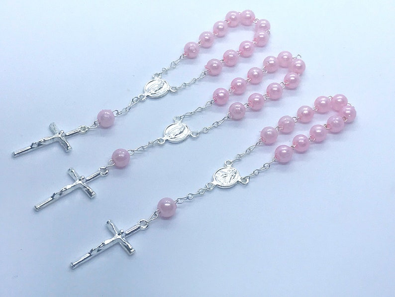 30 baptism favors acrylic pearls gold or silver Plated /mini rosaries/communion favors/ decenario / recuerdo para bautizo/ christening favor pink/silver plated