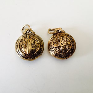 2  ( 1&quot; diameter) Saint Benedict medal, vintage gold tone,metal in nickel finish, rosary/ keychain accessory