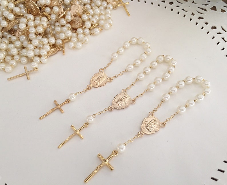 30 baptism favors acrylic pearls vintage gold /mini rosaries/ communion favors/ decenario / recuerdo para bautizo/ christening favor image 5