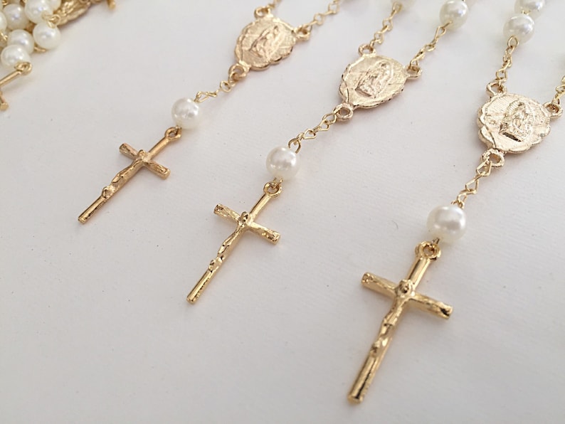 30 baptism favors acrylic pearls vintage gold /mini rosaries/ communion favors/ decenario / recuerdo para bautizo/ christening favor image 3