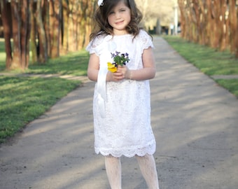 Vestido campesino de encaje blanco con lazo y fajín desmontables 3 m - 5t
