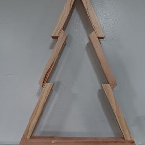 Hölzerner Weihnachtsbaum Stehender Weihnachtsdekor Handgemachter Holzurlaub Winter Regal Manteldekor