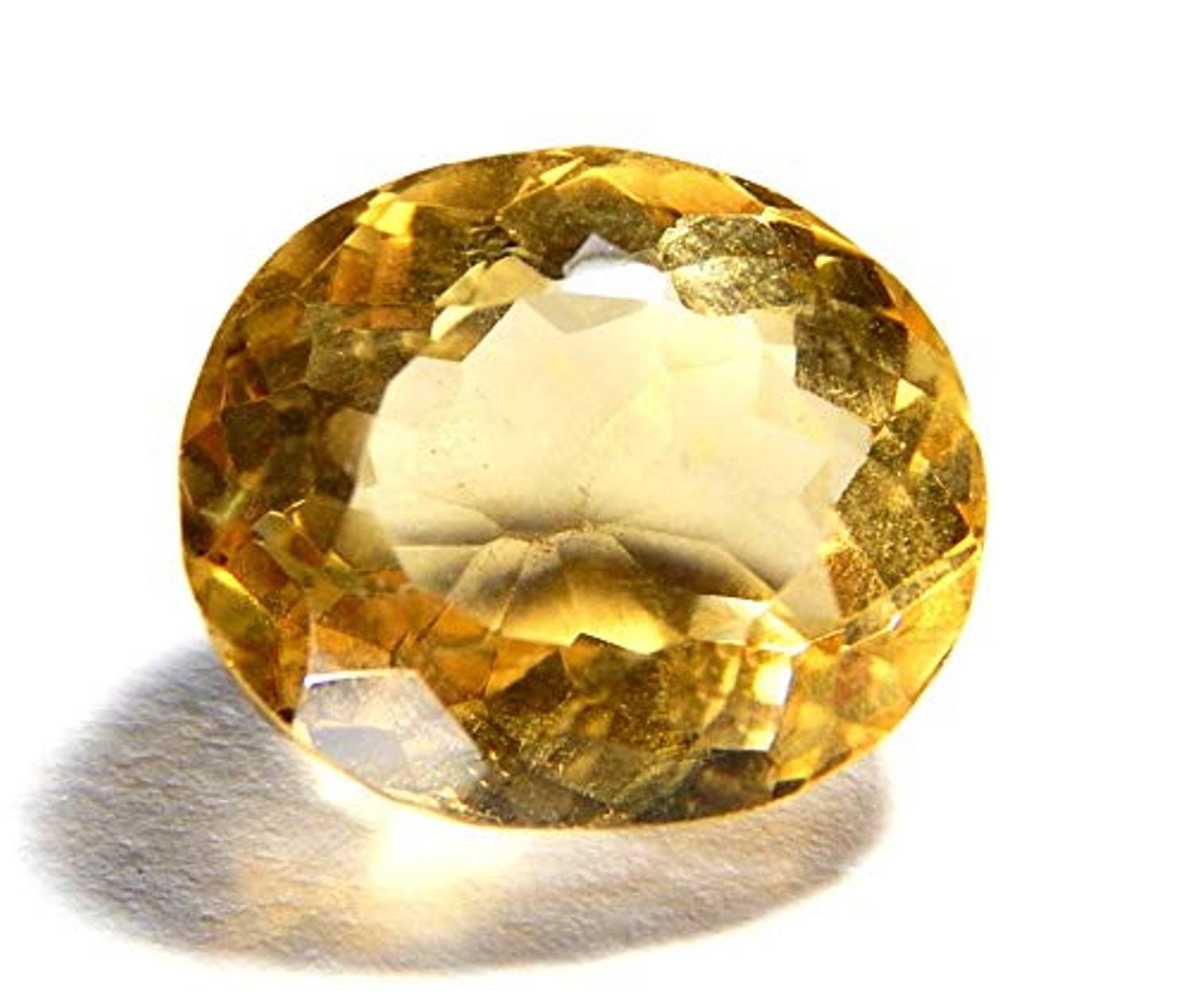 топаз камень водолея. топаз минерал уральский. топаз ювелирный камень. синий круглый драгоценный камень. голубой топаз для козерога женщины.