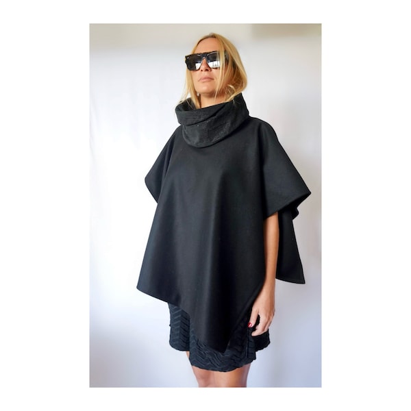 Cape en laine à col haut et cuir écologique / Mini cape d’hiver pour femmes / couche supplémentaire / cou parfait pour un hiver froid et le vent / Poncho en laine unisexe