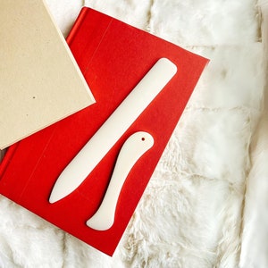 Ensemble de 2 outils de notation pour plioirs en plastique de 20 cm (8 po.) - Idéal pour la reliure, la fabrication de livres, la création de papier, la fabrication de cartes d'origami, les projets de bricolage