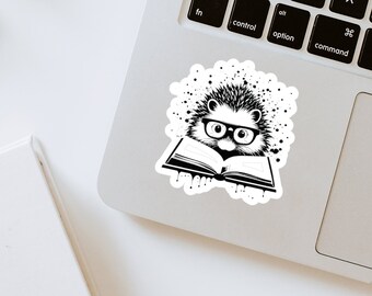 Sticker Reading Hedgehog: cadeau boekenliefhebber, vinylsticker