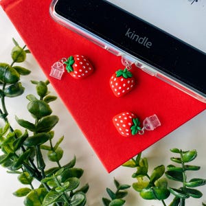 Strawberry Kindle Charm: Customizable Dust Plug, Reader Gift