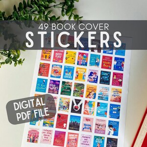 Puede incluir: Un archivo PDF digital que contiene 49 pegatinas de portada de libro. Las pegatinas presentan una variedad de portadas de libros con ilustraciones y texto coloridos. Las pegatinas est&aacute;n dispuestas en una cuadr&iacute;cula sobre un fondo blanco. El texto "DIGITAL PDF FILE" est&aacute; escrito en negro sobre un fondo blanco.