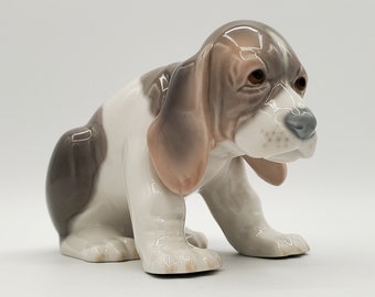 Lladro puppy sad puppy fine porcelain from Spain big doe eyes beautiful puppy basset hound with beautiful long droopy ears lladro SALE!