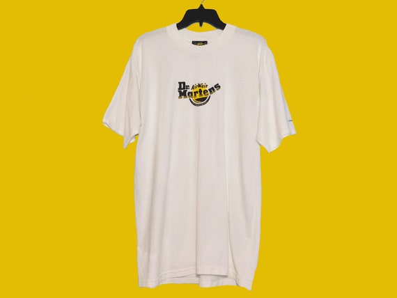 t shirt dr martens