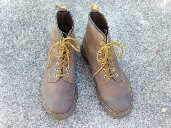 dr martens aztec brown