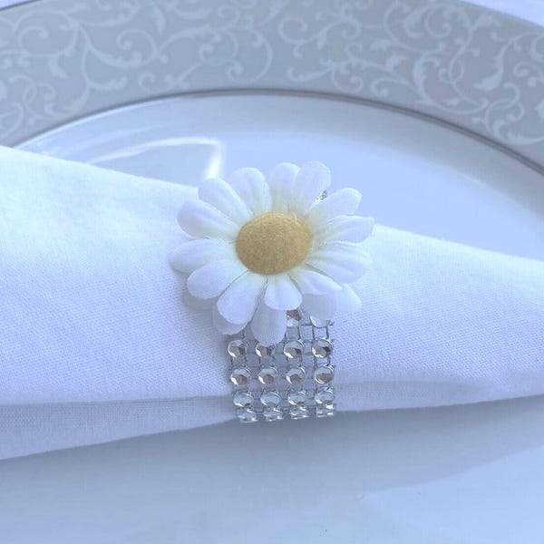 Daisy Napkin Rings with Rhinestone Mesh, Set of 8