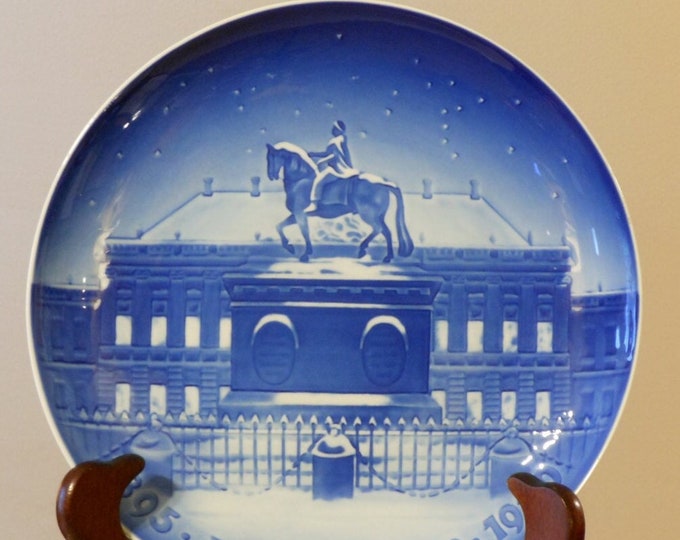 Bing and Grondahl (B&G) Royal Palace Amalienborg Porcelain Collector's Plate