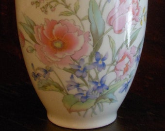 Fine China Brand 10-inch Japanese Vase